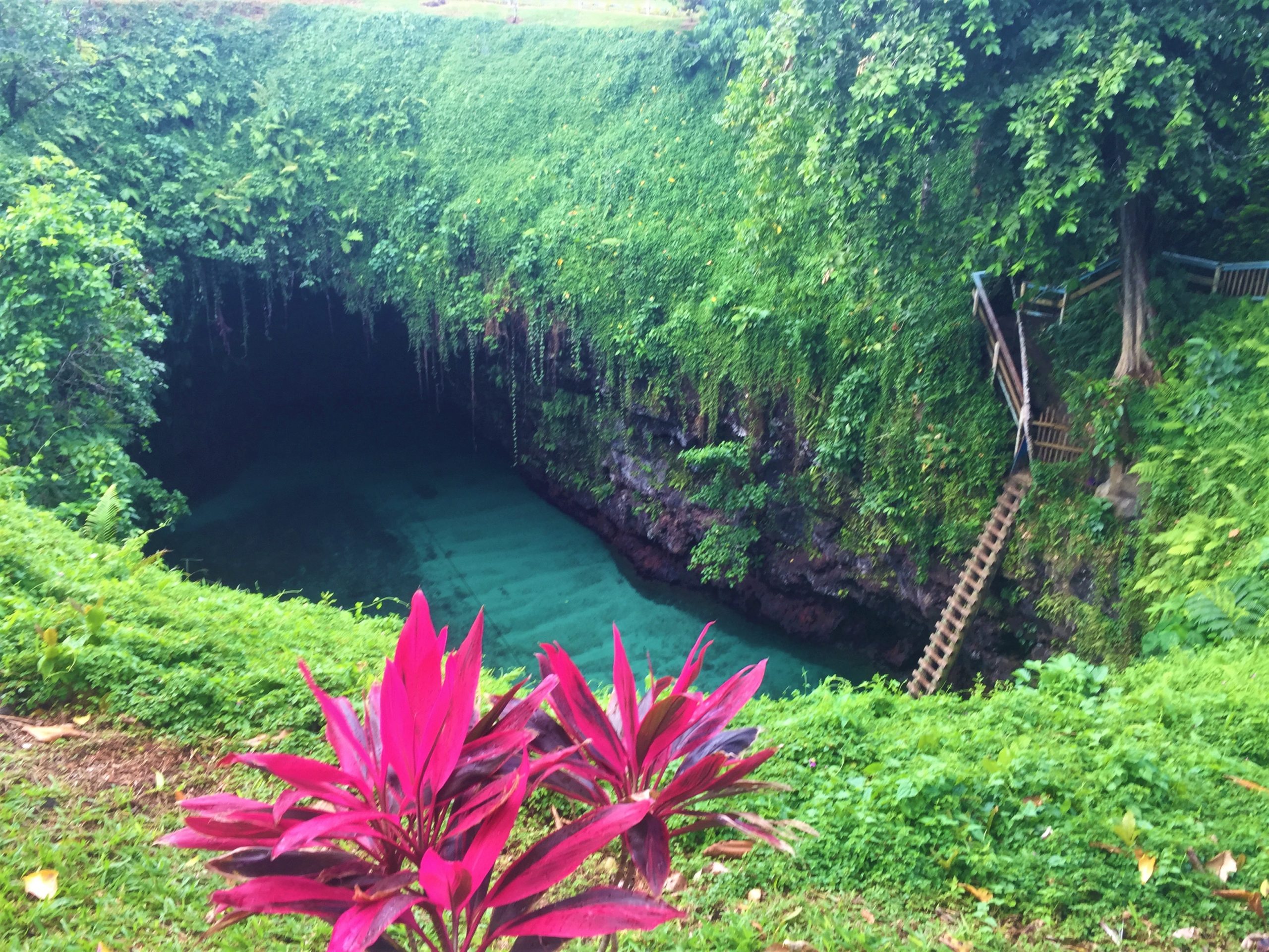 To Sua Ocean Trench - Amazing!