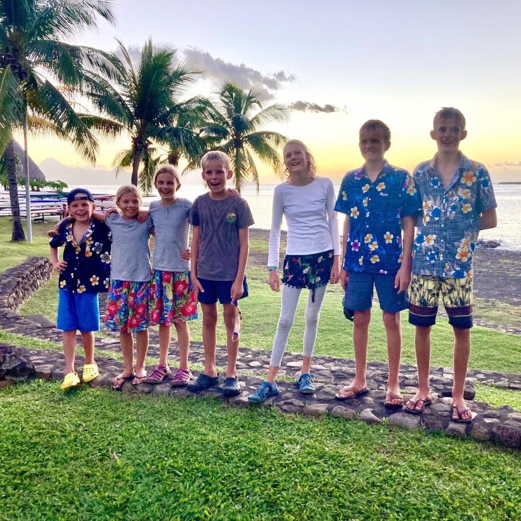 Heiva in Tahiti - Such a fun kid crew